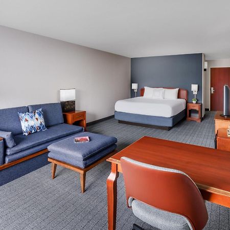 Courtyard By Marriott Sacramento Folsom Hotel Екстериор снимка