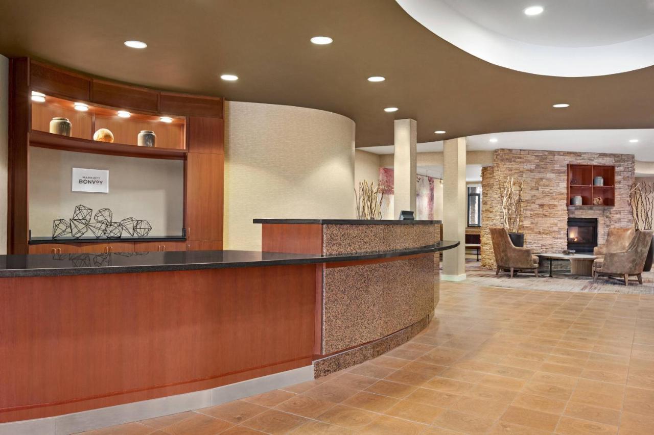 Courtyard By Marriott Sacramento Folsom Hotel Екстериор снимка