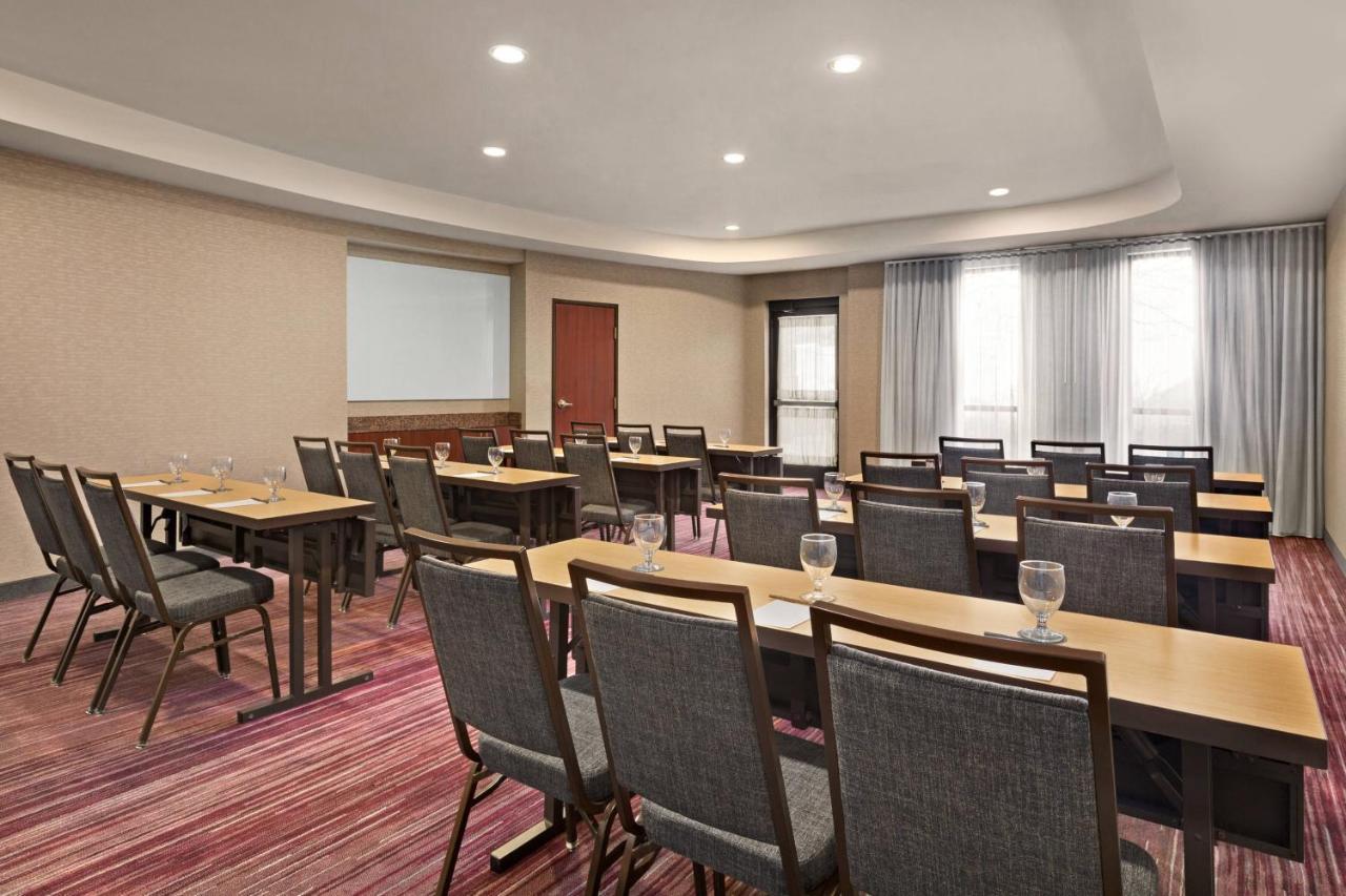 Courtyard By Marriott Sacramento Folsom Hotel Екстериор снимка