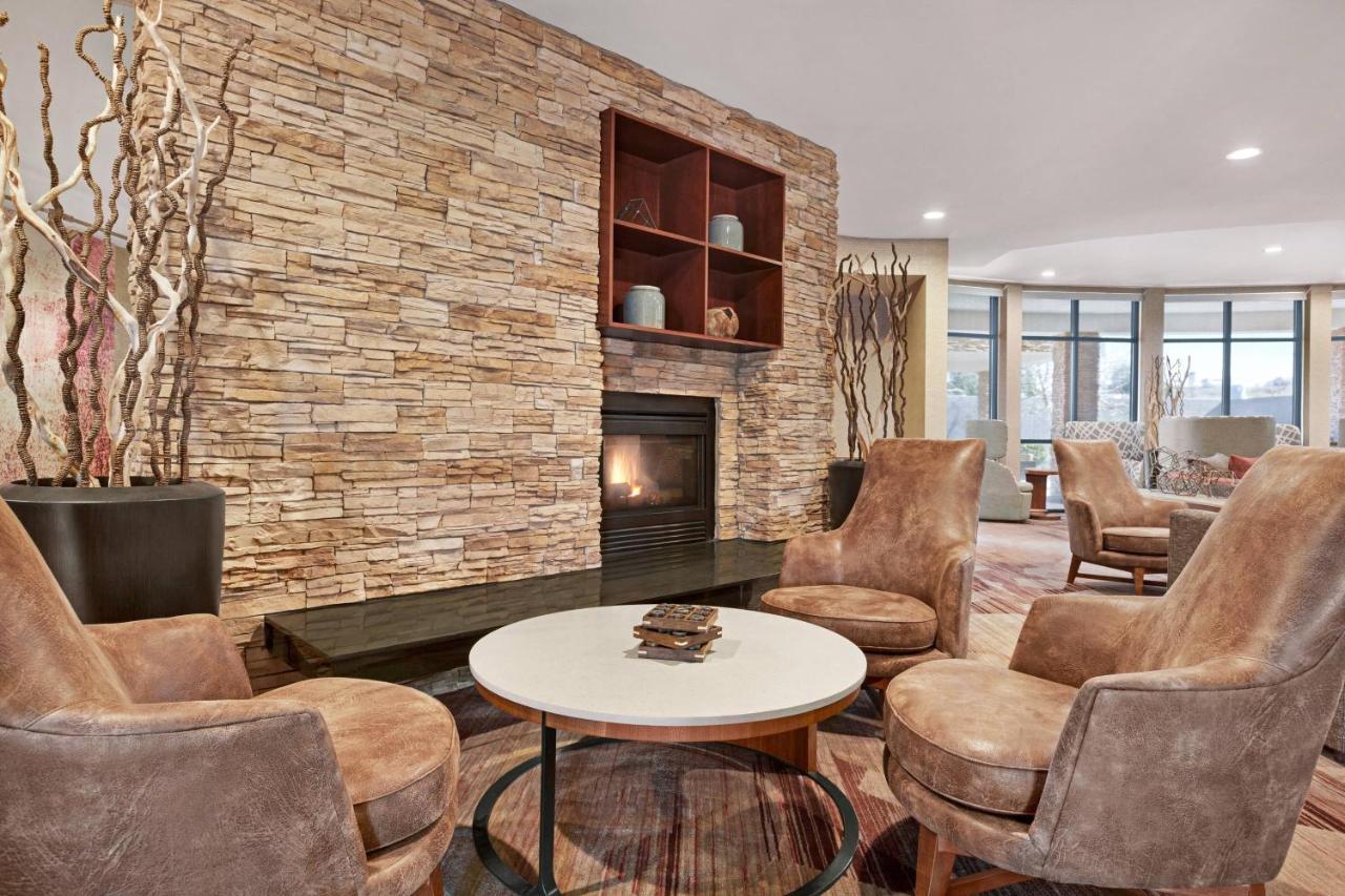 Courtyard By Marriott Sacramento Folsom Hotel Екстериор снимка
