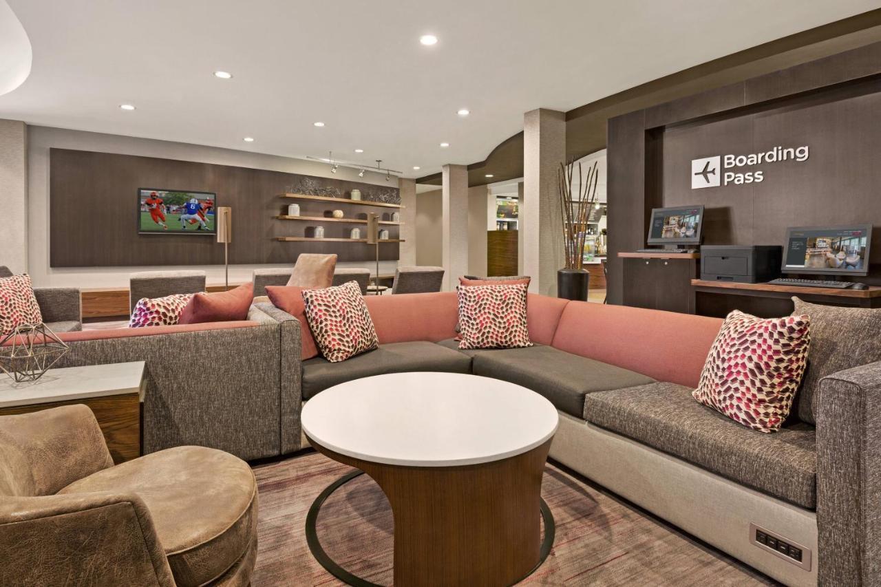 Courtyard By Marriott Sacramento Folsom Hotel Екстериор снимка