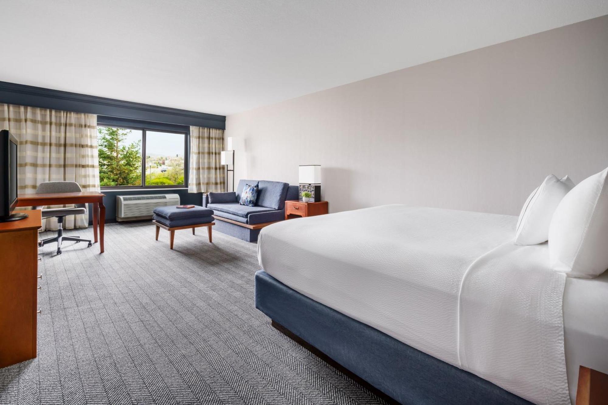 Courtyard By Marriott Sacramento Folsom Hotel Екстериор снимка