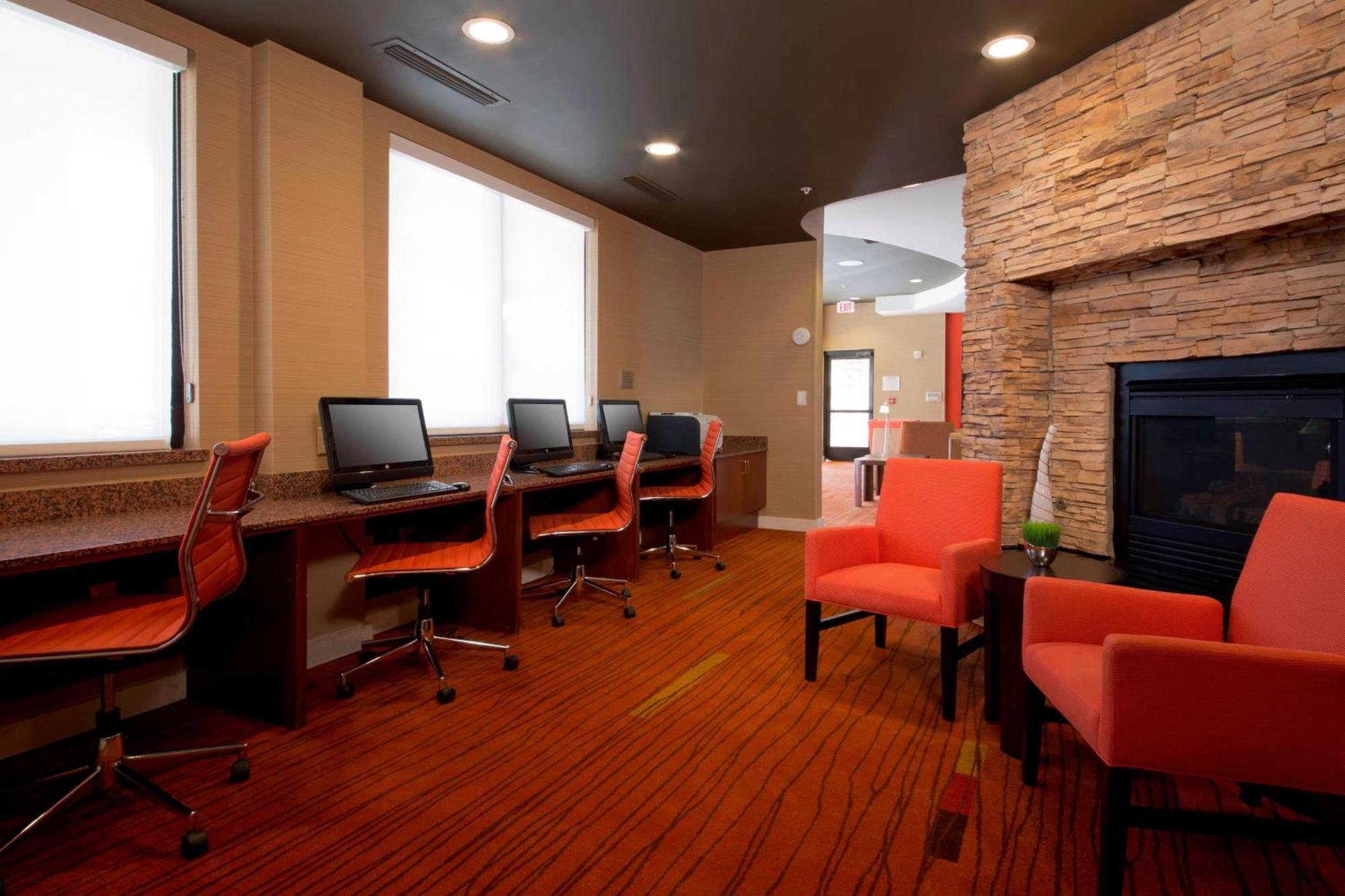 Courtyard By Marriott Sacramento Folsom Hotel Екстериор снимка