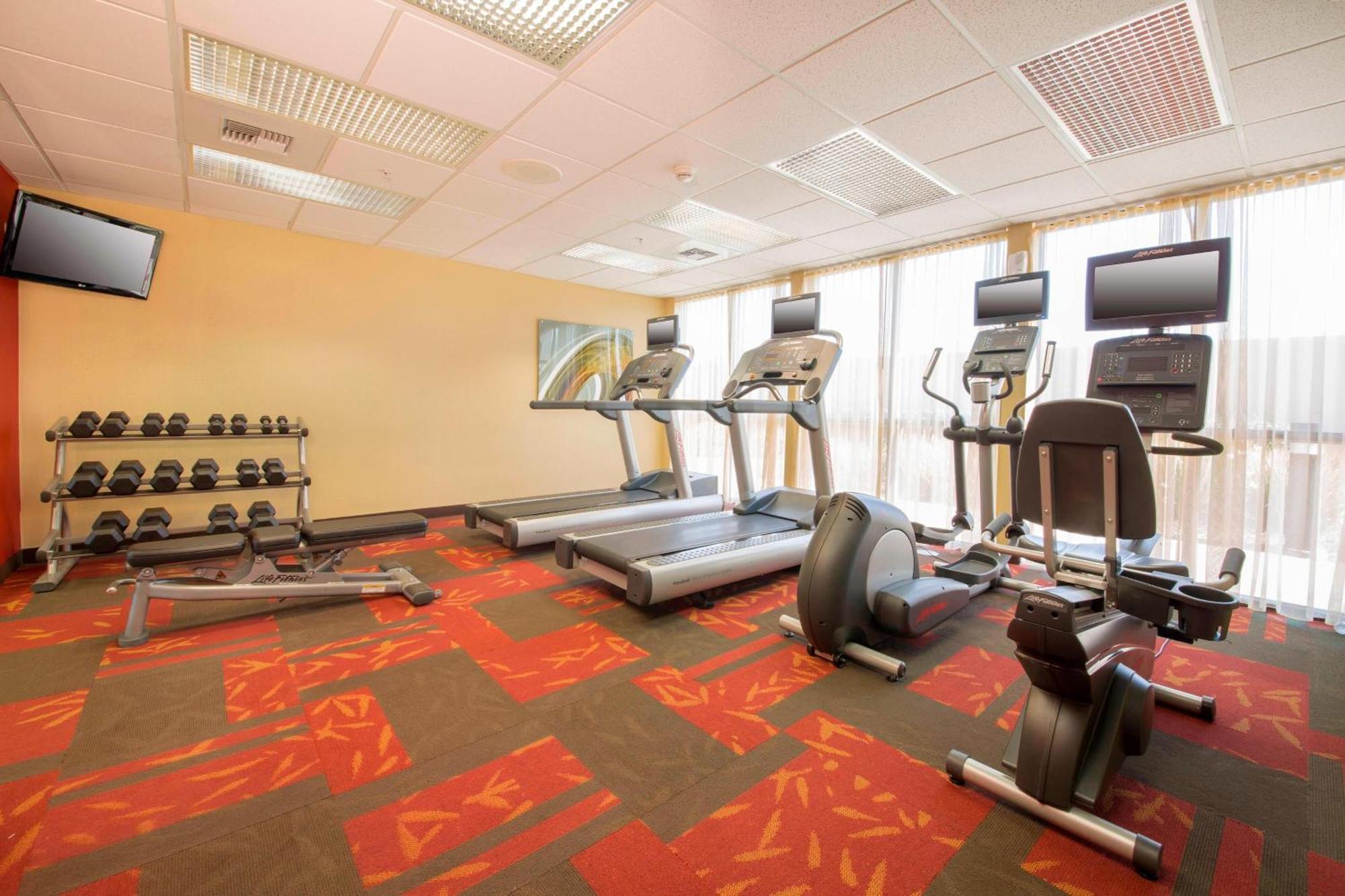 Courtyard By Marriott Sacramento Folsom Hotel Екстериор снимка