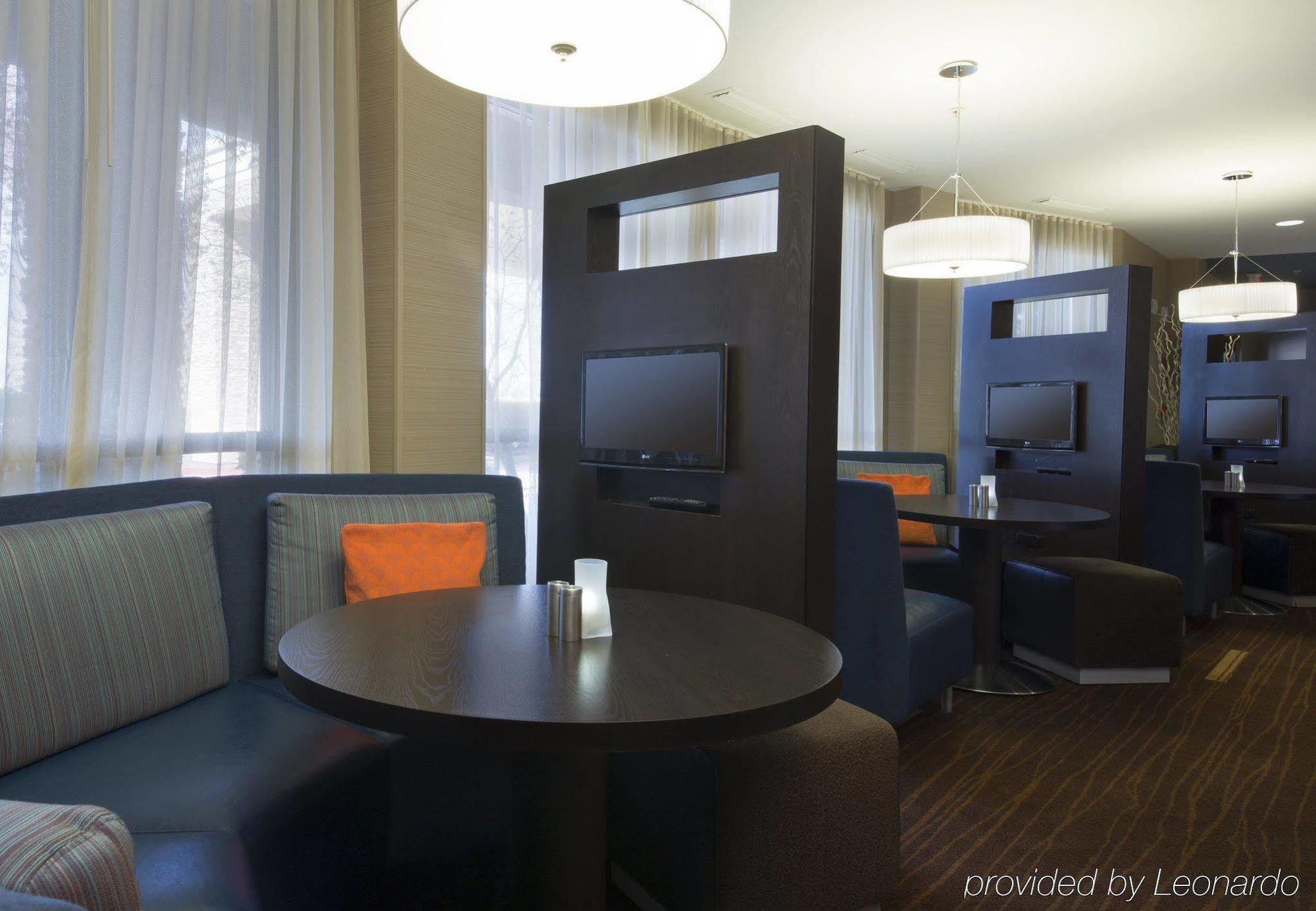 Courtyard By Marriott Sacramento Folsom Hotel Екстериор снимка
