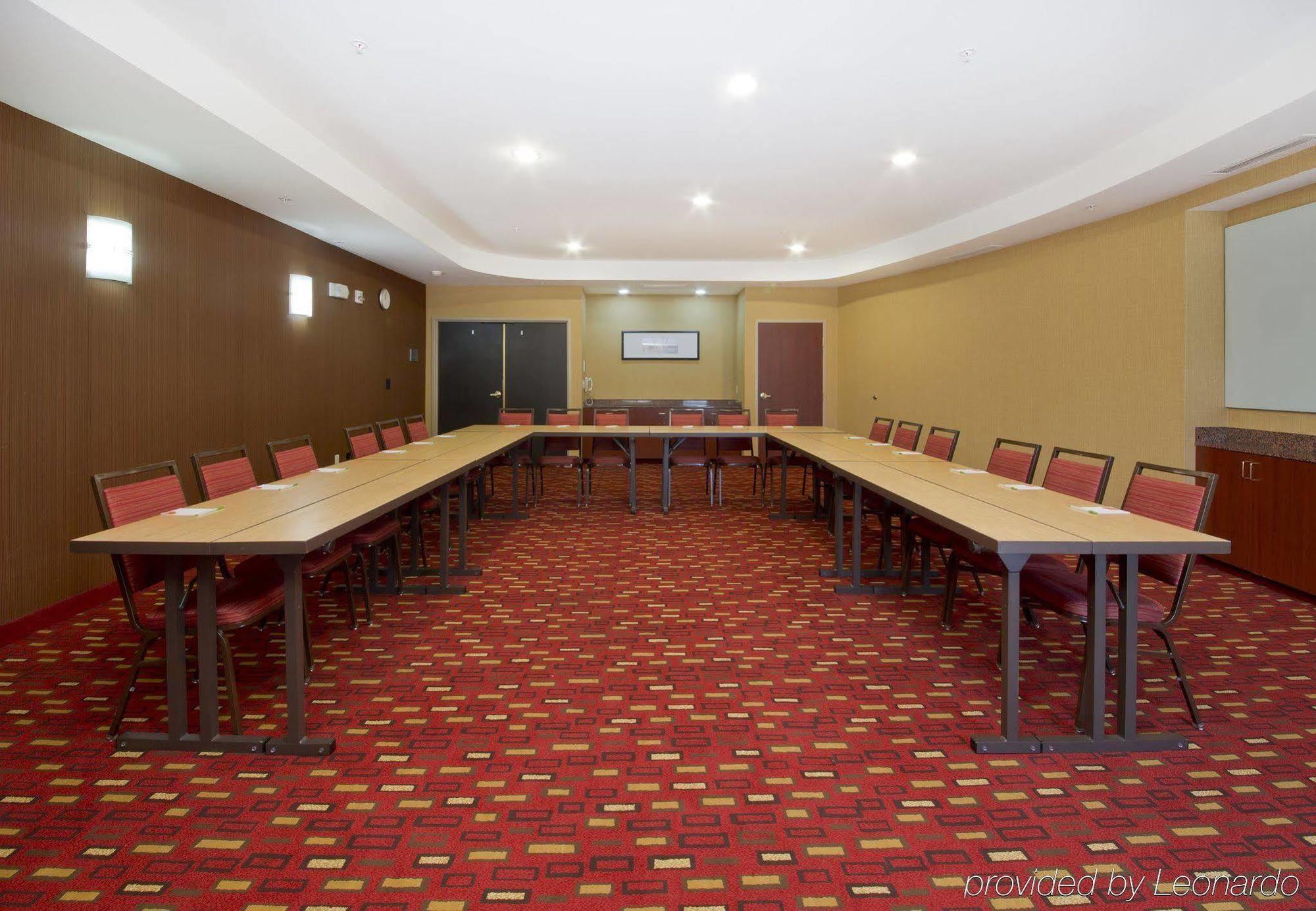 Courtyard By Marriott Sacramento Folsom Hotel Екстериор снимка