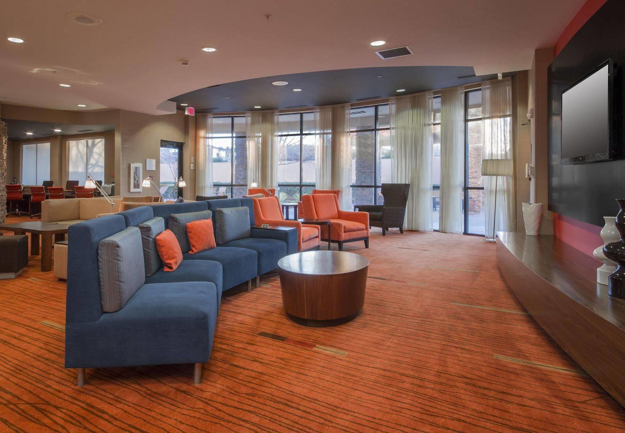 Courtyard By Marriott Sacramento Folsom Hotel Екстериор снимка