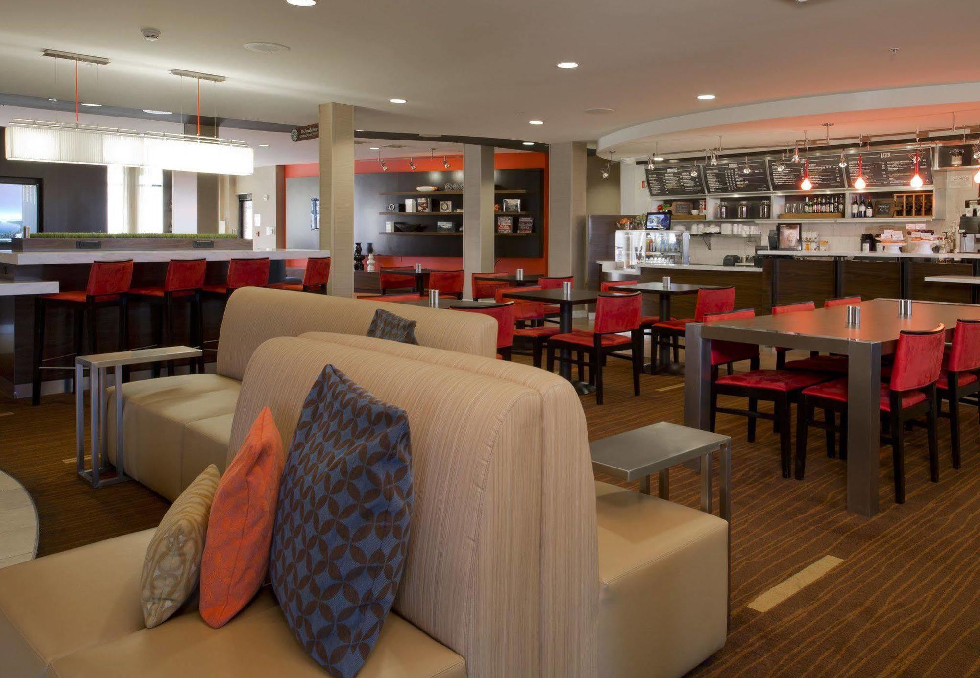 Courtyard By Marriott Sacramento Folsom Hotel Екстериор снимка